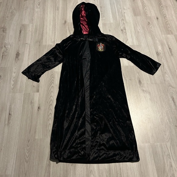 Harry Potter 🪄Gryffindor Robe - Picture 2 of 3